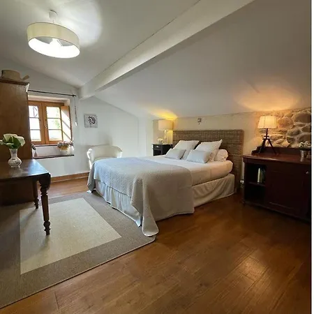Πανσιόν D'hotes Navarraises, Maison Ameztoia