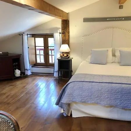 Πανσιόν D'hotes Navarraises, Maison Ameztoia